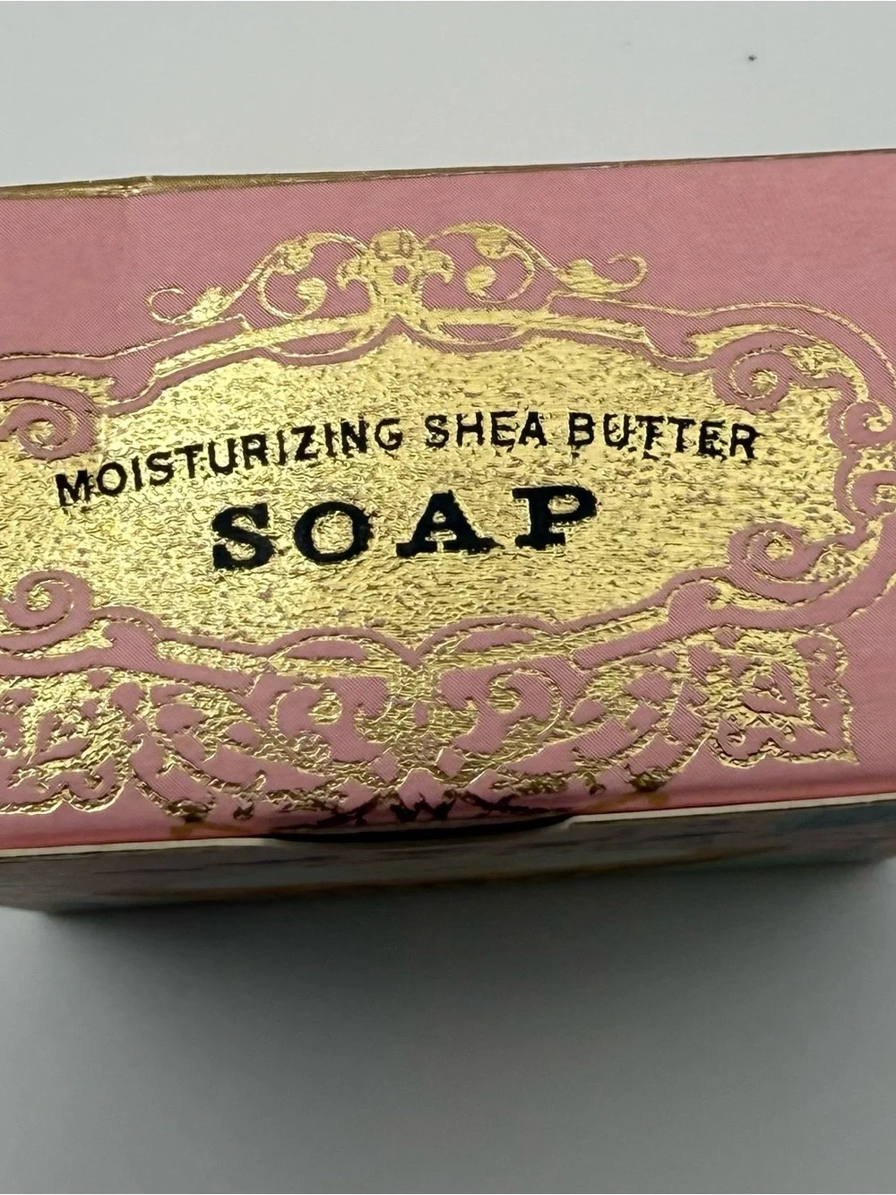 Michel Design Works Moisturizing Shea Butter Soap > Bar Cupcake, Made in England